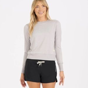 Women’s Vuori Daydream Crew (size M)